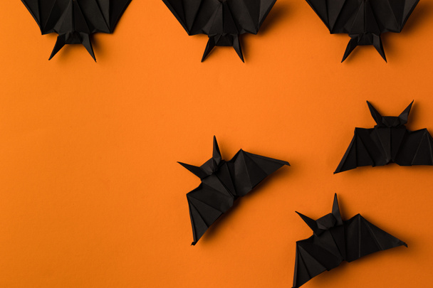origami morcegos para halloween
 - Foto, Imagem