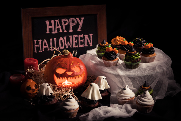 halloween cupcakes and pumpkin - Photo, Image