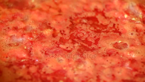 Ruoanlaitto herkullinen tomaattikastike
 - Materiaali, video