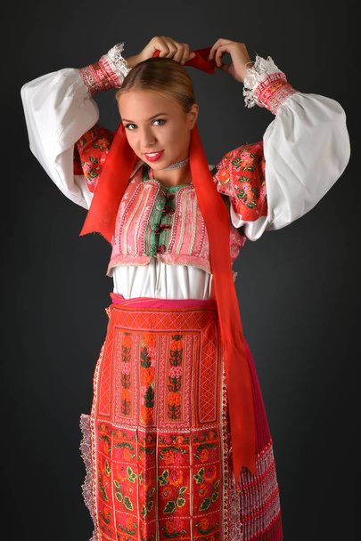 Femme folklorique slovaque
 - Photo, image