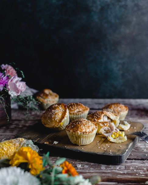 Meat pies with corn and sesame seeds - Foto, imagen