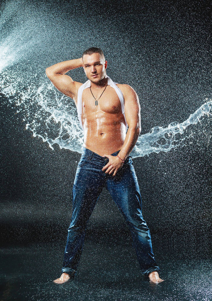 man with a splash - Zdjęcie, obraz
