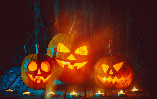 Halloween calabazas cabeza jack linterna
  - Foto, imagen