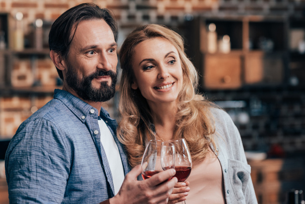 couple drinking wine - Fotoğraf, Görsel