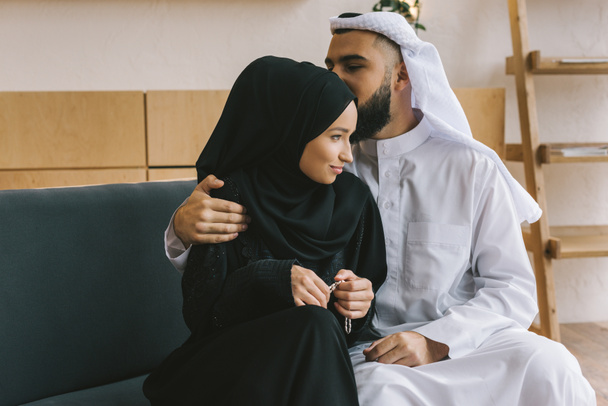イスラム教徒の夫婦 - 写真・画像