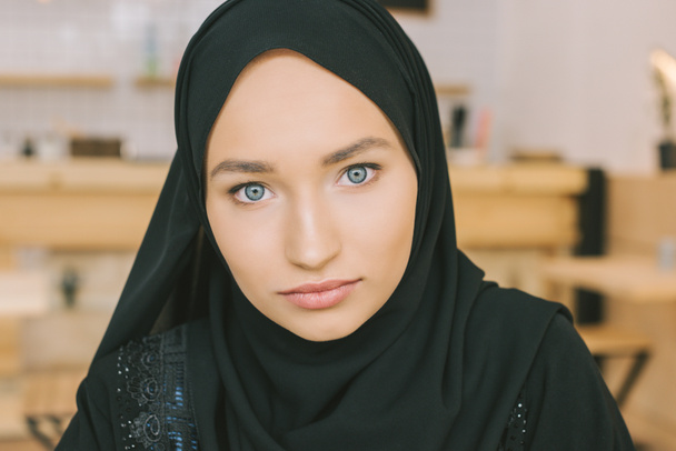 Hijabi
 - Valokuva, kuva