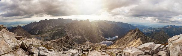 Vista panoramica sulle alte montagne dei Tatra, Slovacchia, Europa
 - Foto, immagini