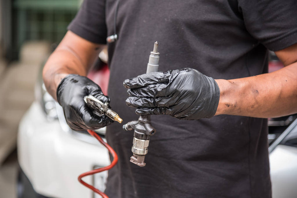 Yakıt enjeksiyon ve hava akışı araba motor Temizleme - Fotoğraf, Görsel
