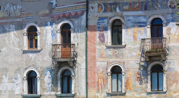Freski na sprawy Cazuffi-Rella w Trento - Zdjęcie, obraz