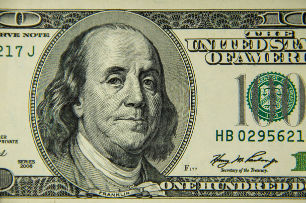 Makro ujęcie banknotu sto dolarów - Zdjęcie, obraz