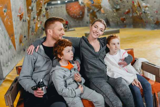Family with kids at gym - Photo, Image