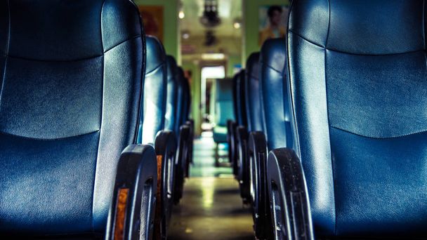 Uvnitř vlaku vintage stylem sedadel - Fotografie, Obrázek