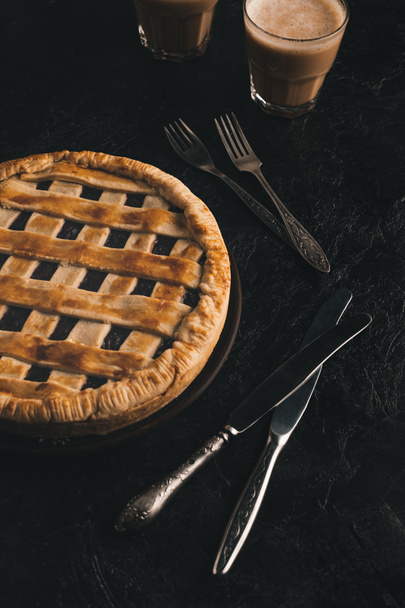 berry pie and silverware - Foto, Imagem