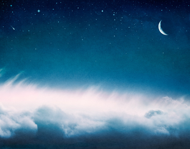 gloeiende wolken en maan - Foto, afbeelding