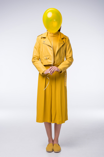 fille élégante en vêtements jaunes
 - Photo, image