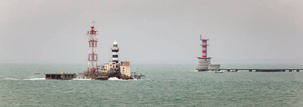 Horsburgh-vuurtoren en Abu Bakar maritieme Base - Foto, afbeelding