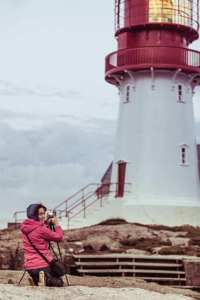 Tourist at Lindesnes Lighthouse in Norway - Valokuva, kuva