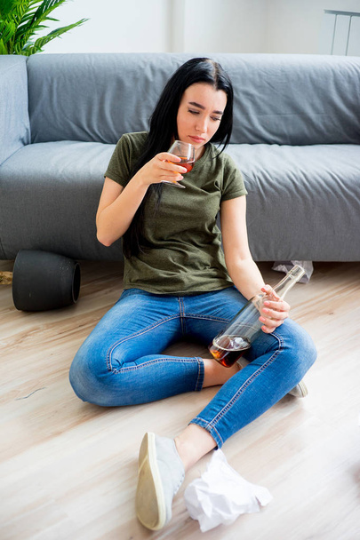 Alcohol addicted woman - Фото, изображение
