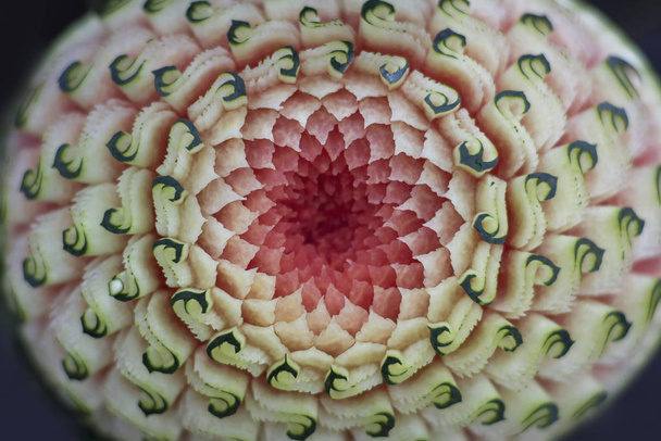 Тайская фруктовая резьба на арбузе
 - Фото, изображение