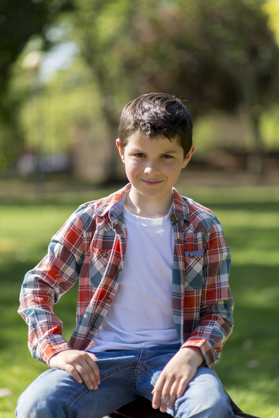 portrait of a casual teen boy, outdoors - Foto, afbeelding