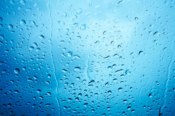 Water drops on glass and refreshing. - Photo, Image