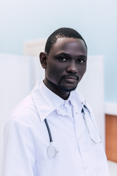 Афроамериканский врач
 - Фото, изображение