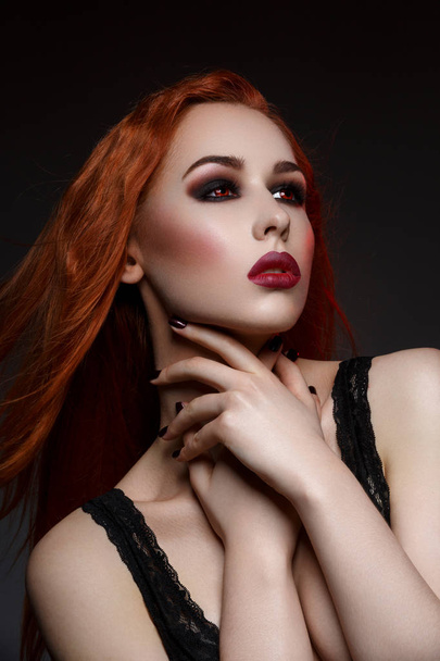 Genç vampir kadın - Fotoğraf, Görsel