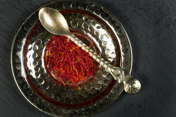 Marokański Szafran jest popularny w kuchni arabskiej. - Zdjęcie, obraz