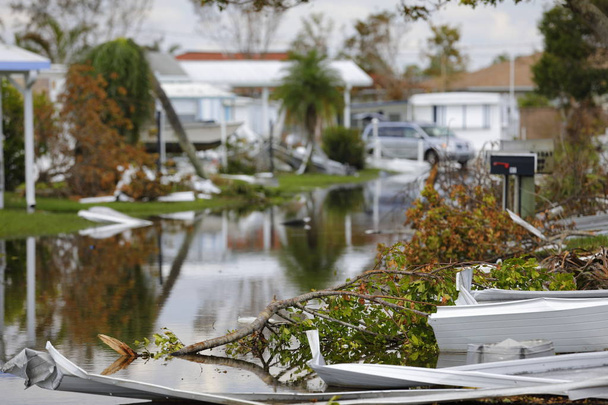Huragan Irma pokłosie Naples na Florydzie - Zdjęcie, obraz