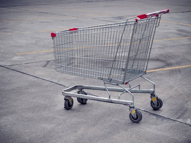 Shopping cart in parking areas - Photo, Image
