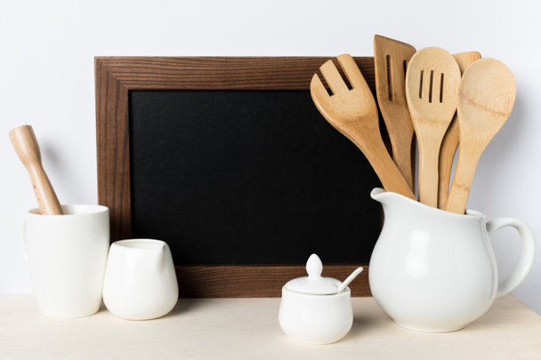 blank board and kitchen utensils - Foto, Bild