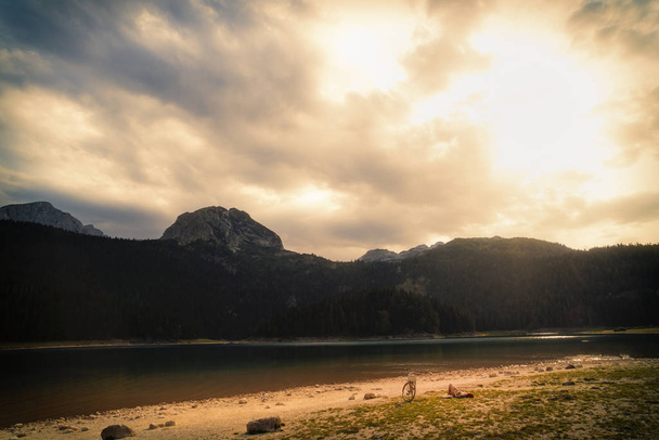 Black Lake, in de Sloveense gemeente in noorden van Montenegro - Foto, afbeelding