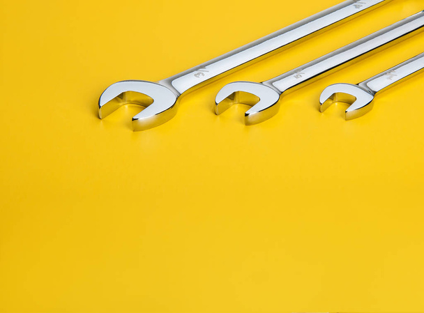 Wrench Set Isolated on Yellow - Foto, afbeelding
