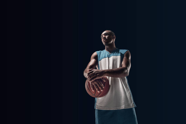 The portrait of a basketball player with ball - Fotoğraf, Görsel