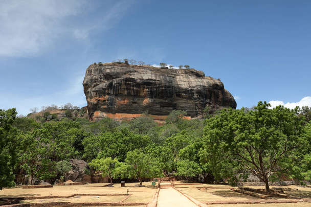 der löwenfelsen von sigiriya in sri lanka - Foto, Bild