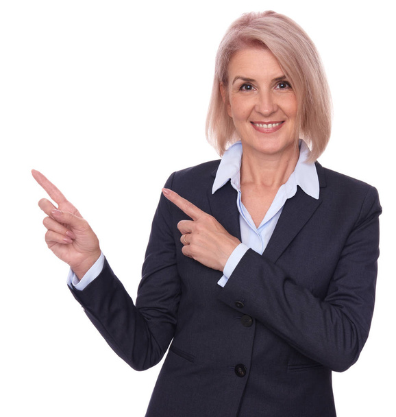 senior businesswoman pointing fingers - Zdjęcie, obraz