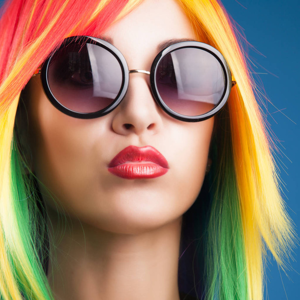 woman wearing color wig  - Φωτογραφία, εικόνα