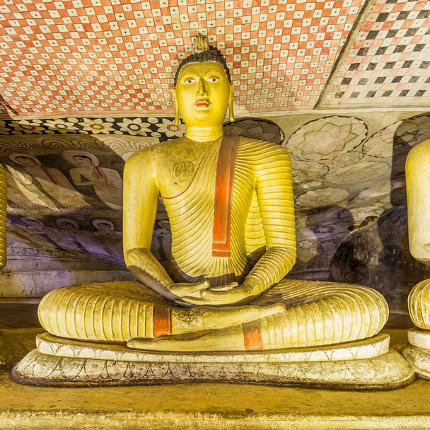 Jaskini świątyni złożonych w Dambulla, Sri Lanka - Zdjęcie, obraz