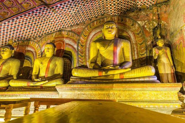 Jeskynní chrám komplexu v Dambulla, Srí Lanka - Fotografie, Obrázek