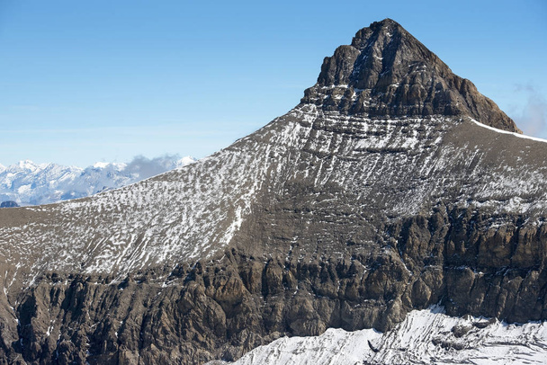 sommet de l'Oldenhorn en Suisse
 - Photo, image