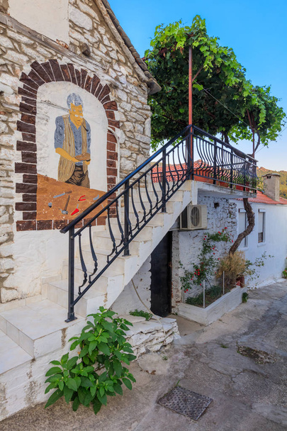 Stary dom w miejscowości Theologos. Wyspa Thassos, Gre - Zdjęcie, obraz