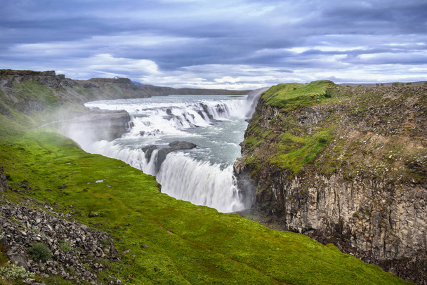 beautiful waterfall Gullfoss, famous landmark in Iceland - Zdjęcie, obraz