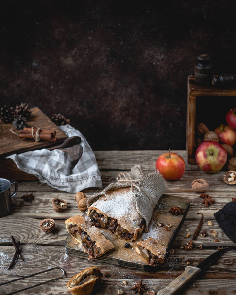Fresh baked apple strudel - Фото, изображение