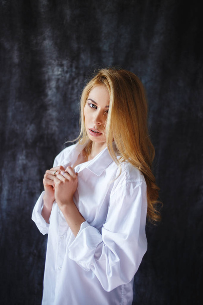 fashion luxury blonde girl in mans shirt - Fotoğraf, Görsel