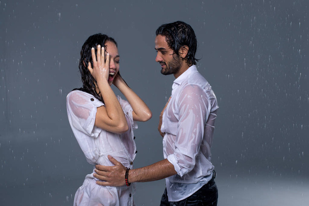 Couple under the rain - Photo, image