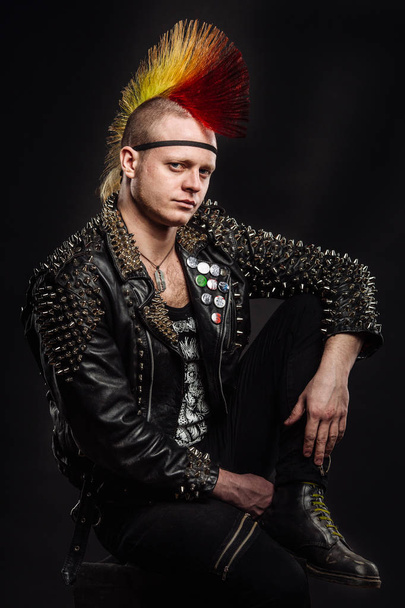 punk rocker with Mohawk  - Foto, Imagem