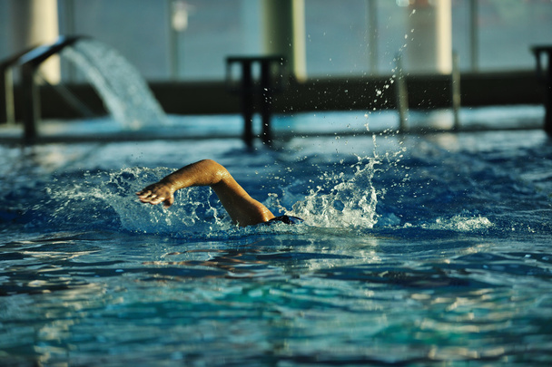  swimmer recreating on olimpic pool - Фото, зображення