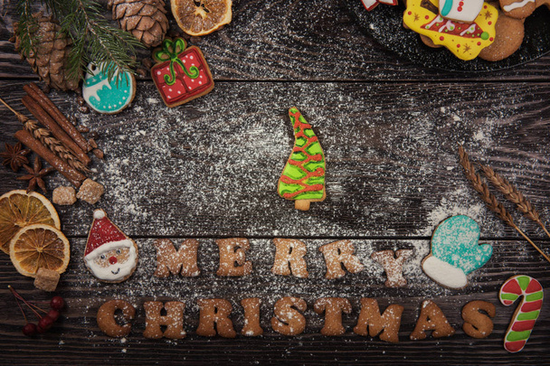 Panes de jengibre para los nuevos años y Navidad - Foto, imagen