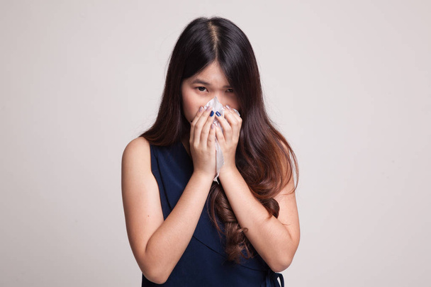 Young Asian woman got sick and flu. - Foto, immagini