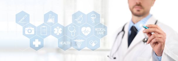 Ekran dotykowy lekarza piórem, symbole medyczne ikony na backgro - Zdjęcie, obraz